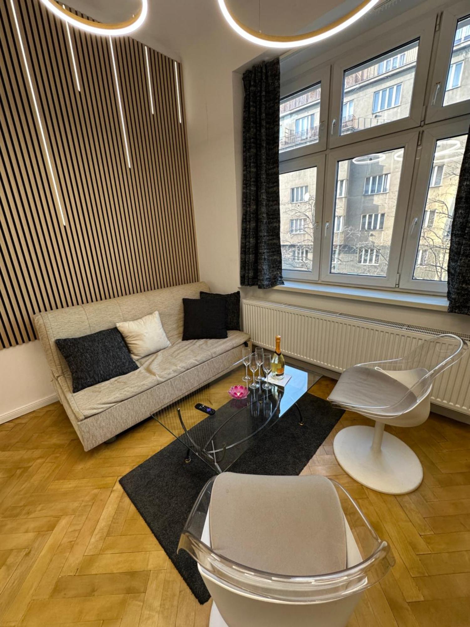 Karlin Oasis 2-Bedroom Apartment Prag Exterior foto
