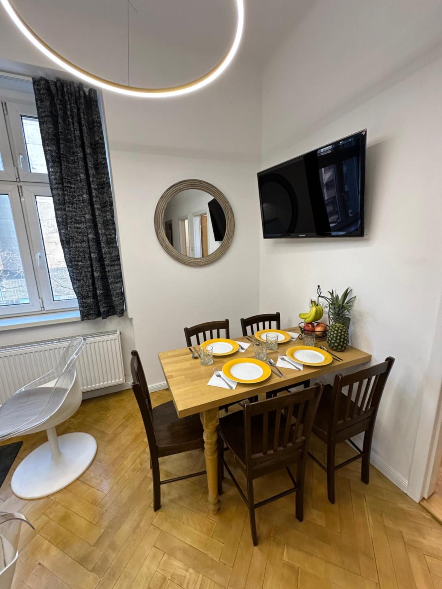 Karlin Oasis 2-Bedroom Apartment Prag Exterior foto