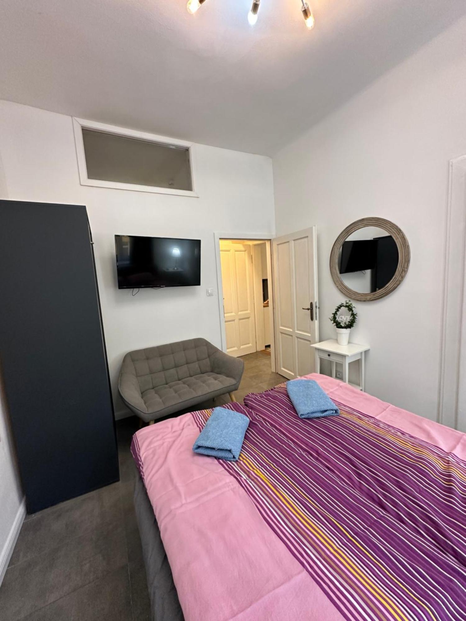 Karlin Oasis 2-Bedroom Apartment Prag Exterior foto