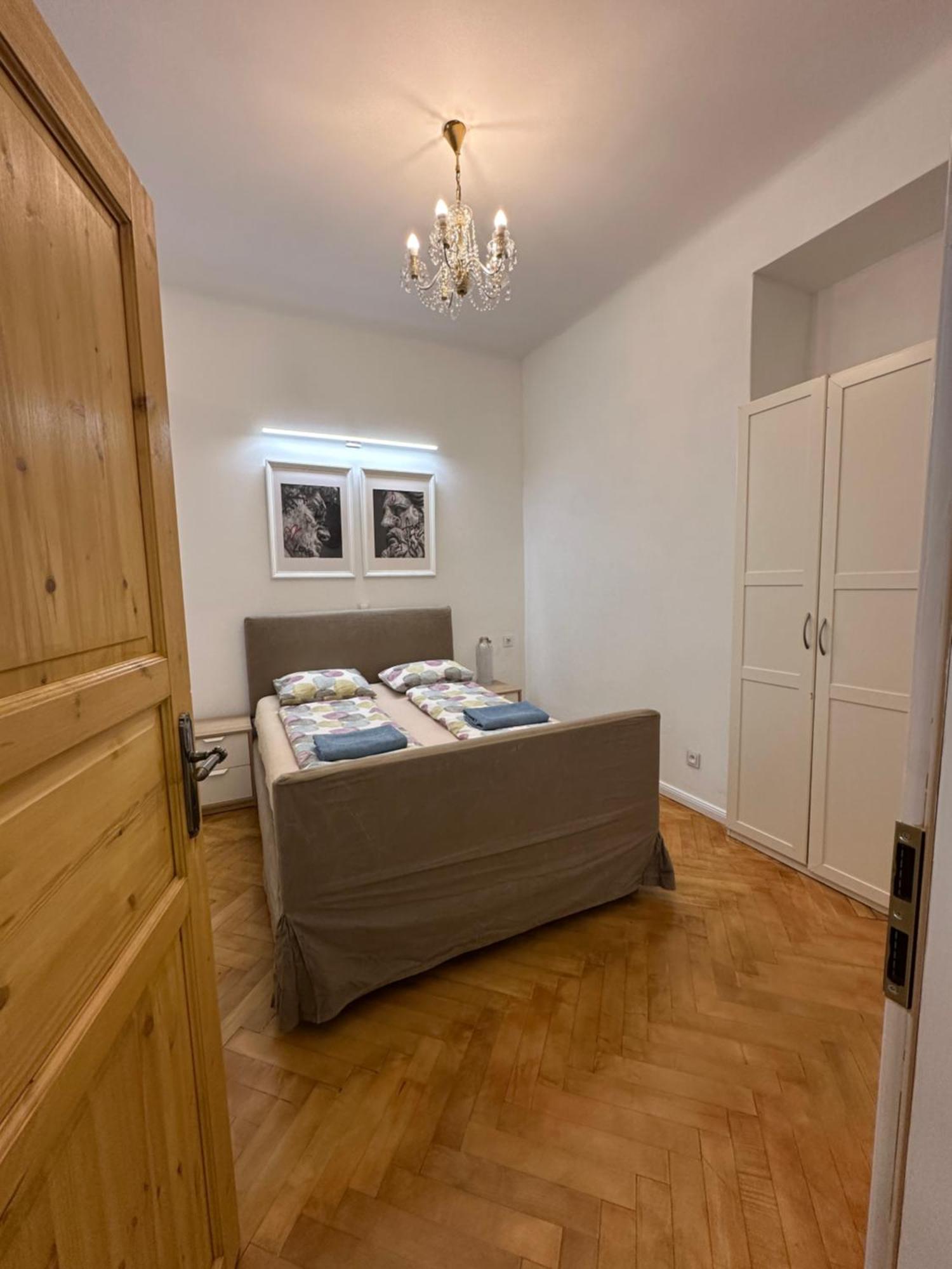Karlin Oasis 2-Bedroom Apartment Prag Exterior foto